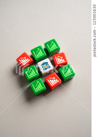 Bank and heat map of stock price quotes and indices. Dynamic market movements and real-time investment trends. 125001630