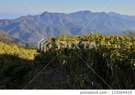 Tenshi Mountains: The Misaka Mountains as seen from the Sasahara Road on Mount Ryugatake 125004429