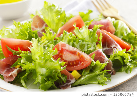 番茄、火腿和生菜沙拉 125005784