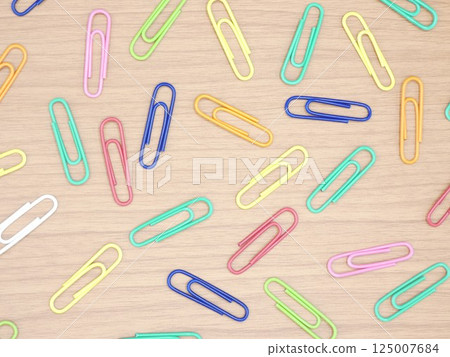 一堆亂七八糟的迴紋針 一堆亂七八糟的迴紋針 125007684