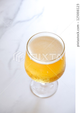 glass of chilled beer glass of chilled beer 125008123