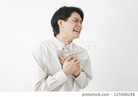 Man heart pain white background Man heart pain white background 125008288