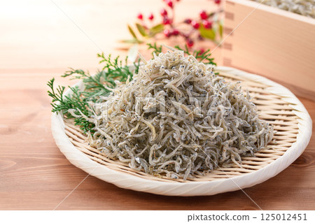 Dried small sardines 125012451