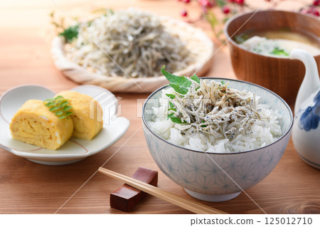 乾小沙丁魚飯（小沙丁魚飯碗） 125012710