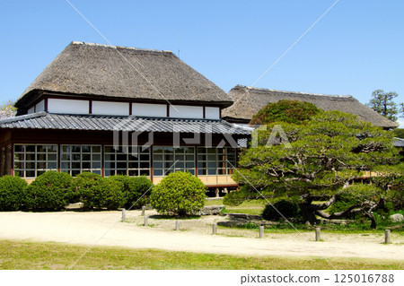 Spring scenery of Kanno Park in Saga (popular tourist spot and cherry blossom viewing spot) 125016788
