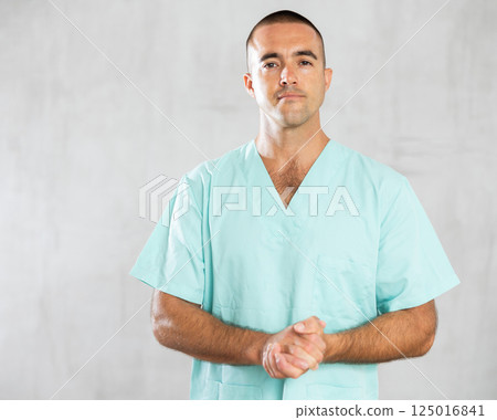 physician engages in informative exchange physician engages in informative exchange 125016841