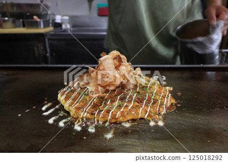 大阪的御好燒：新鮮出爐的御好燒 125018292