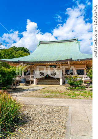 [東京] 夏日清爽藍天下的豪德寺講堂 125018416