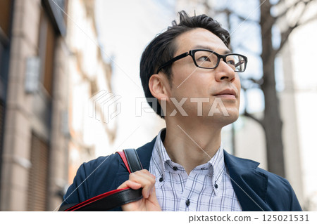 一件夾克的商人 125021531