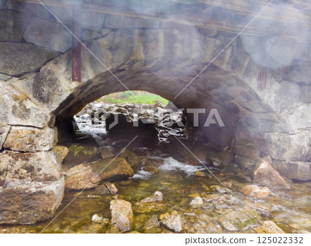 Bridge stone arch and river 125022332