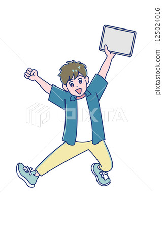 一名小學男孩微笑著跳躍 125024016