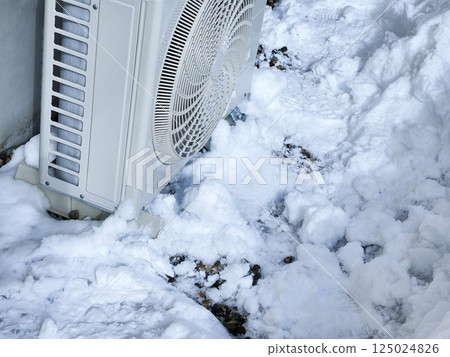 Air conditioner outdoor unit winter snow low temperature 125024826