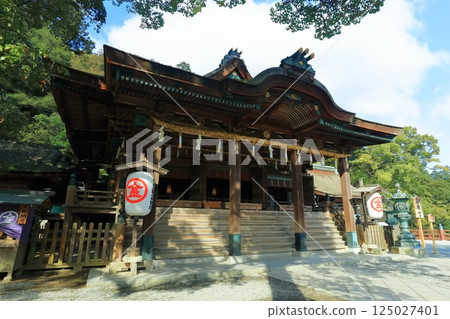 [香川縣] 金刀比羅神社（本社拜殿、本殿）的春天 125027401