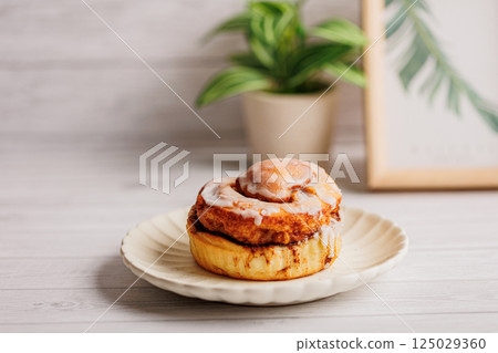 cinnamon roll cinnamon roll 125029360