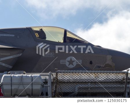 美國級兩棲攻擊艦艦載機“F-35B” 125030175