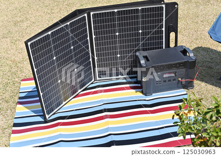 Portable battery (Potaden) solar charging outdoor camping 125030963