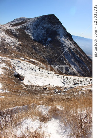 [Mountain climbing] Kuju mountain range, Oita Prefecture! Mount Kuju, Mount Hossho, Mount Kuju refuge hut #Mount Hossho #Mount Kuju 125033735