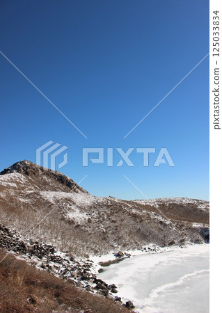 [Mountain climbing] Mount Kokonoe and blue sky! Oike completely frozen Tengu Castle (Tengu-ga-jo) #Oita Prefecture #Oike 125033834