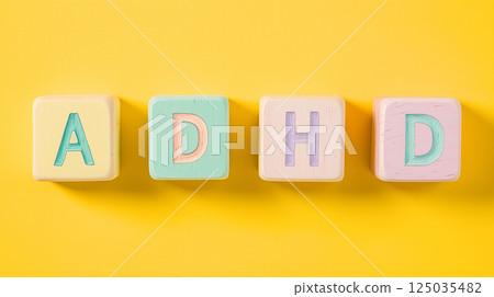 代表 ADHD 注意力不足過動症的彩色積木 |粉彩塊 125035482