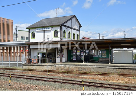 Platform at Shinjohara Station (Tenryu Hamanako Railway) 125037154
