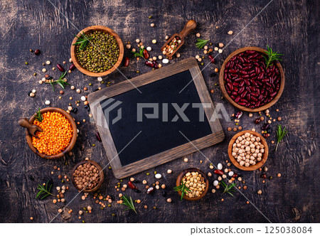 Beans, lentils, soybean, pea and chickpea 125038084
