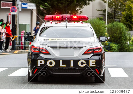 Metropolitan Police Car Crown 125039487