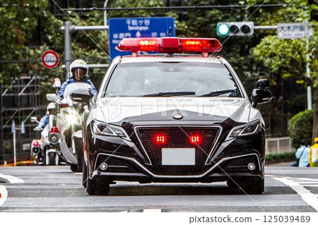 Metropolitan Police Car Crown Metropolitan Police Car Crown 125039489