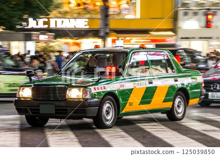 taxi taxi 125039850