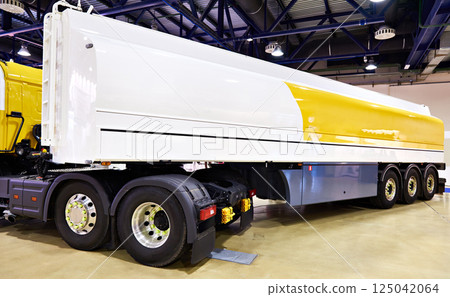 Tank fuel truck 125042064