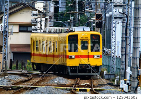 50歲了!!去市中心…在龜戶線上快速行駛的老牌通勤車“8000系列” 125043602