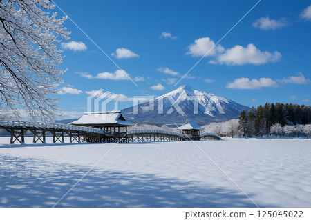鶴舞橋與岩木山的雪景 125045022