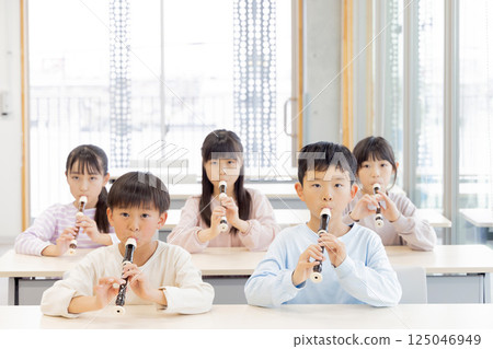 Elementary school student recorder 125046949