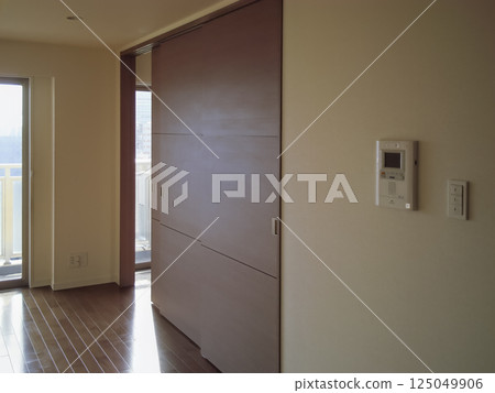 Apartment room 125049906