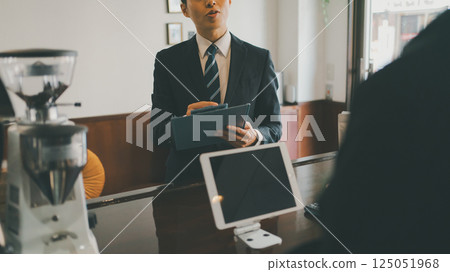 coffee shop, cafe, cafeteria 125051968