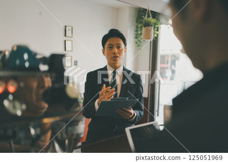 coffee shop, cafe, cafeteria 125051969