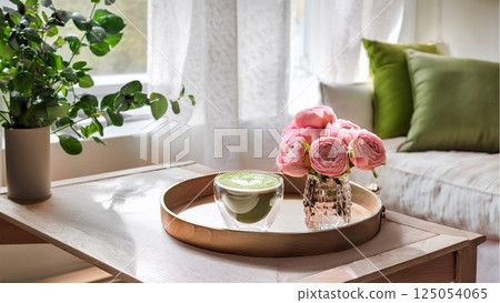 可愛的下午茶圖片，玫瑰和抹茶牛奶 125054065