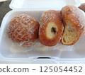 Hawaii's most popular gourmet food: delicious malasadas 125054452