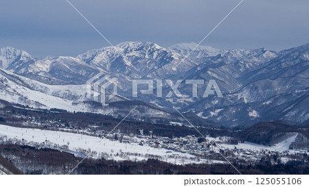 北阿爾卑斯山脈和滑雪勝地遠景長野縣白馬村 125055106