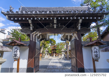Kyoto Daishogun Hachijinja Shrine, worship hall seen from the Shinmon gate Kyoto Daishogun Hachijinja Shrine, worship hall seen from the Shinmon gate 125055702