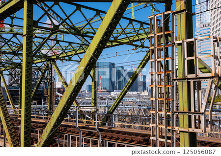 Railway bridge and skyscrapers Tokyo cityscape 2025.03 a-1 Railway bridge and skyscrapers Tokyo cityscape 2025.03 a-1 125056087