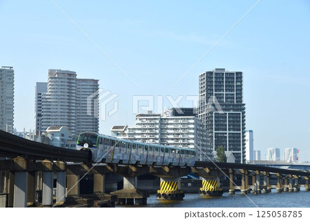 Keihin Canal and Tokyo monorail 125058785