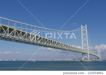 從道之站淡路仰望的明石海峽大橋 從道之站淡路仰望的明石海峽大橋 125059061