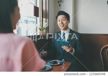 coffee shop, cafe, cafeteria 125060346