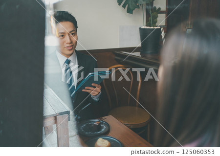 coffee shop, cafe, cafeteria 125060353