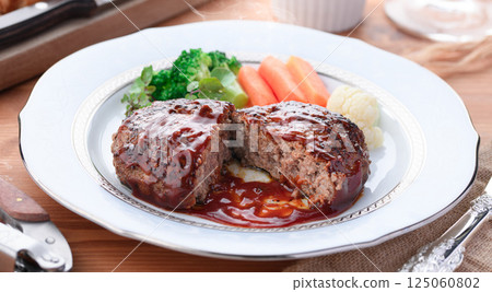 Demiglace hamburger steak 125060802