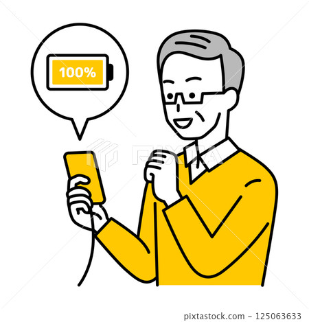 老人正在為他的智慧型手機充電 125063633