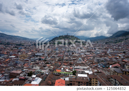 Panoramic view of Quito city with the Virgin of El Panecillo 125064832