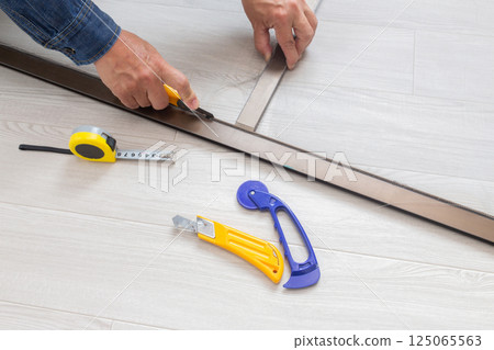 Repair of screen doors Repair of screen doors 125065563