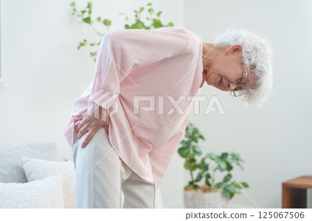 腰痛的高級女性 125067506