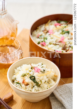 春季蔬菜鹽味櫻花什錦飯 春季蔬菜鹽味櫻花什錦飯 125067772